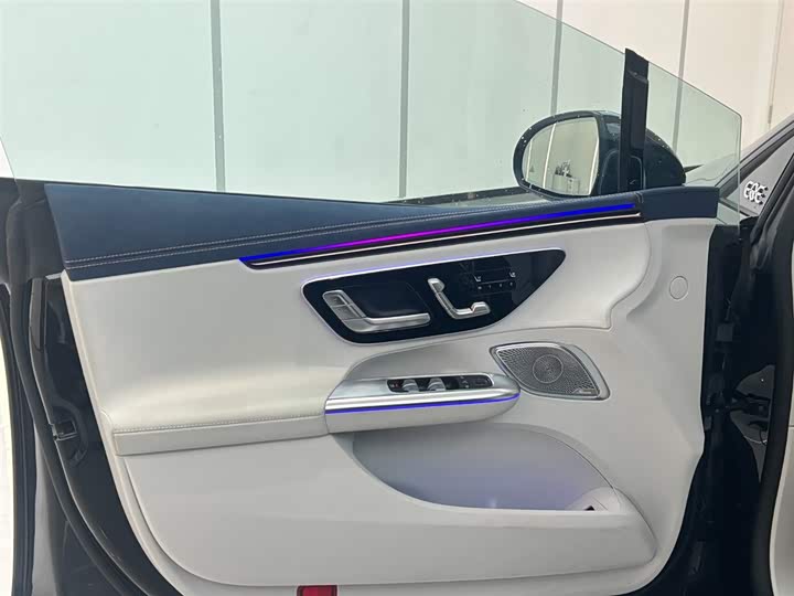 Фото 18 - Mercedes-Benz EQE AMG