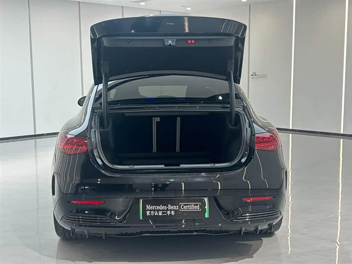 Фото 8 - Mercedes-Benz EQE AMG