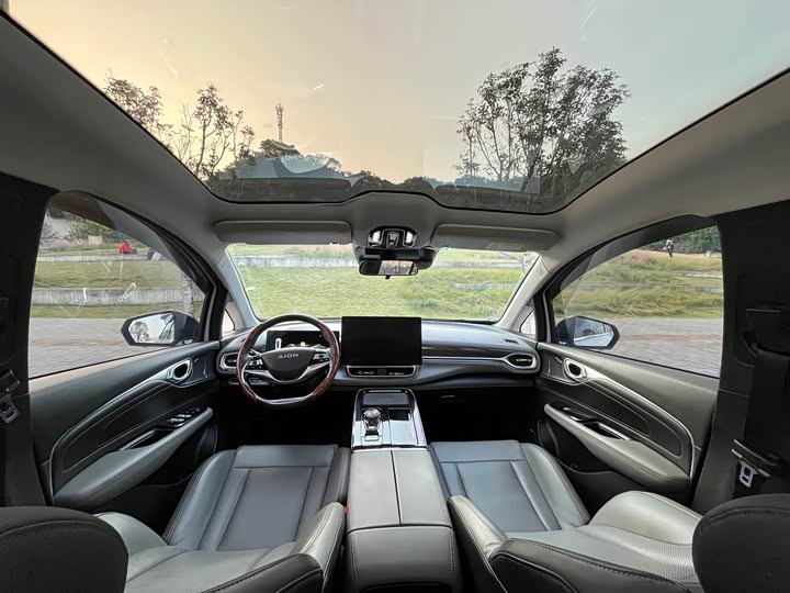 Фото 12 - GAC Aion V