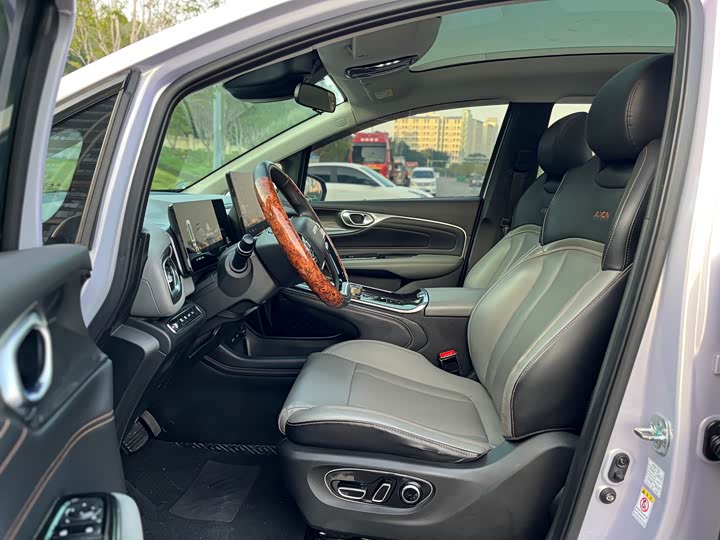 Фото 18 - GAC Aion V