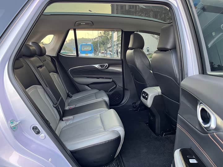 Фото 21 - GAC Aion V