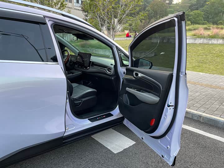 Фото 36 - GAC Aion V