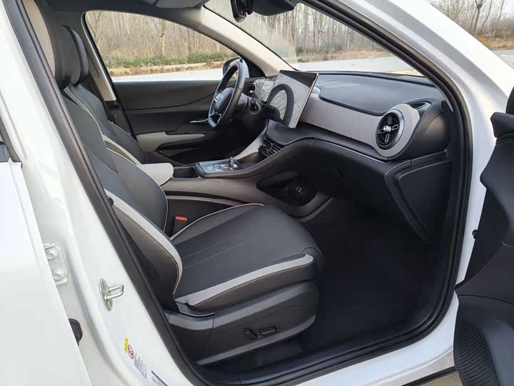 Фото 10 - BYD Sea Lion 05 DM-i Hybrid