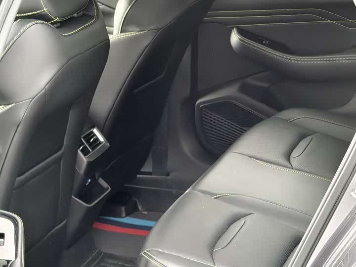 Фото 6 - Geely Preface