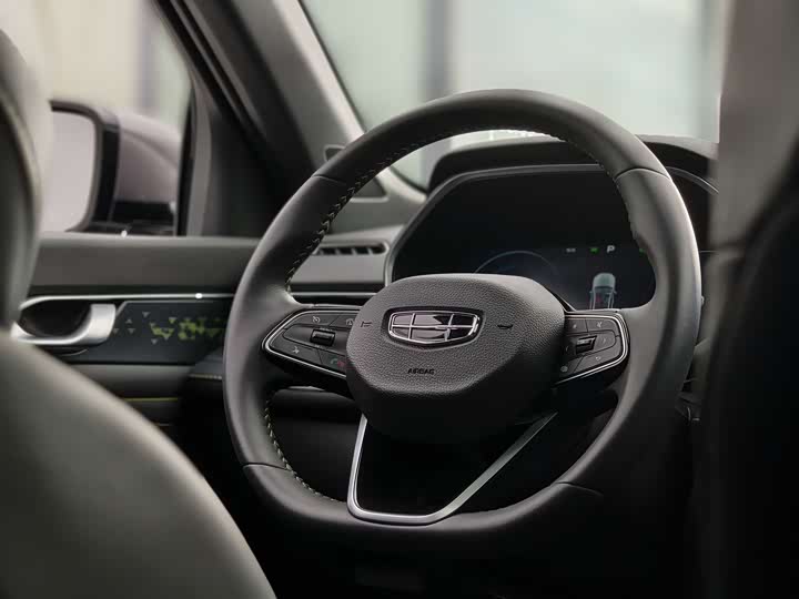 Фото 8 - Geely Preface