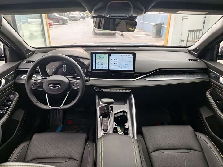 Фото 9 - Geely Preface