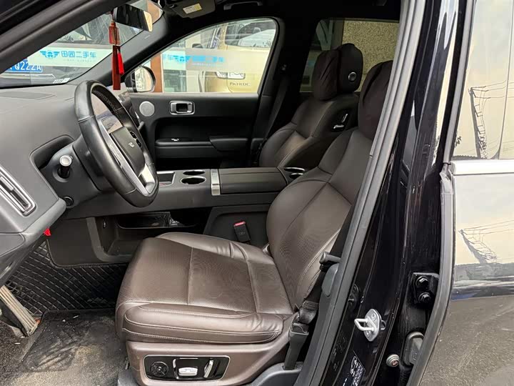 Фото 8 - LiXiang L8