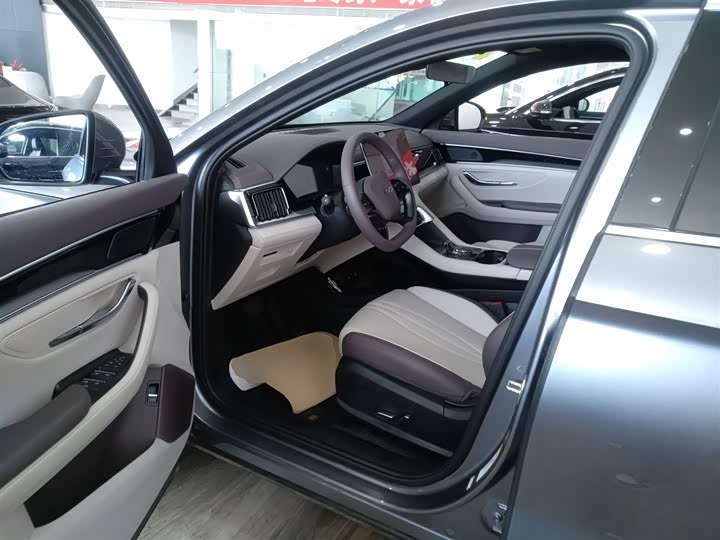 Фото 15 - BYD Song Plus Hybrid/EV