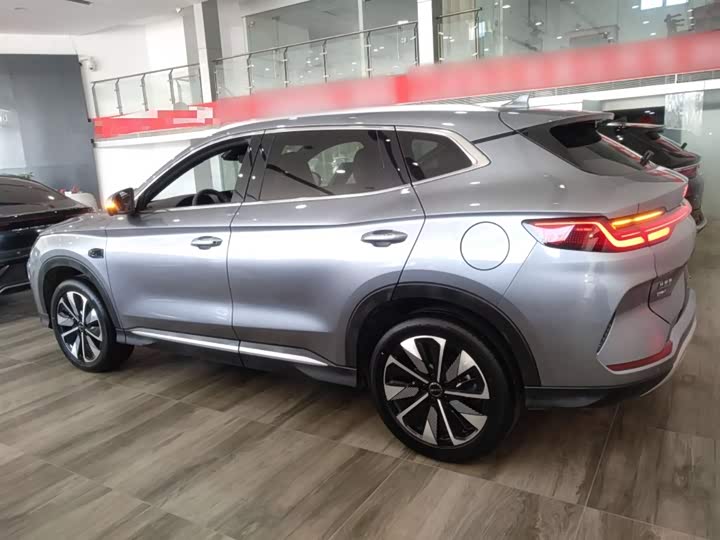 Фото 5 - BYD Song Plus Hybrid/EV