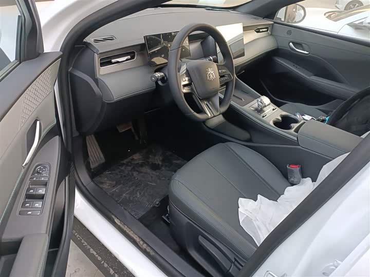 Фото 16 - BYD Qin Plus