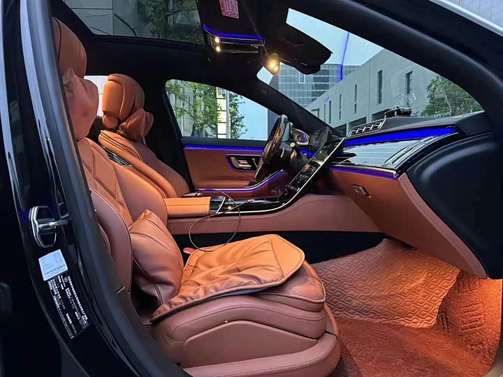 Фото 2 - Mercedes-Benz Maybach S-Class