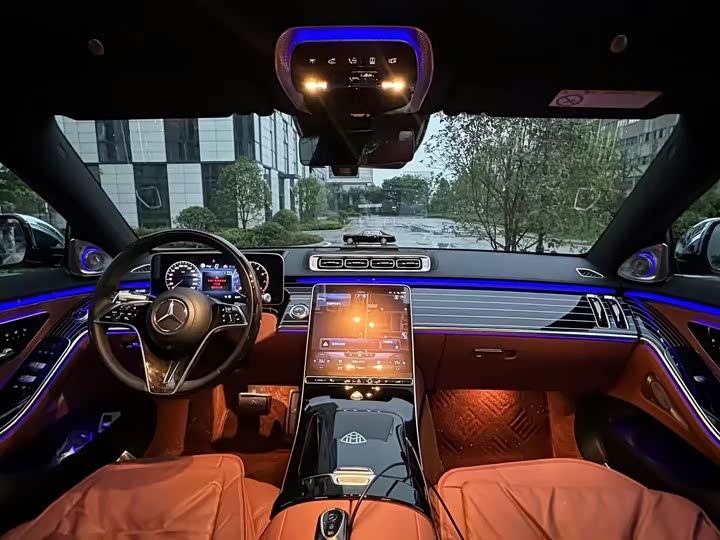 Фото 6 - Mercedes-Benz Maybach S-Class