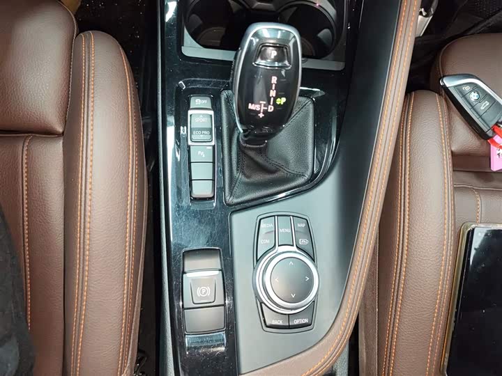 Фото 14 - BMW X2