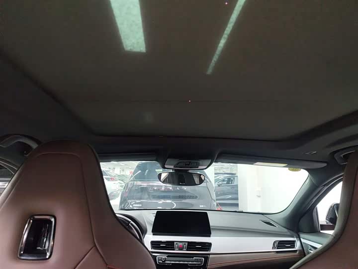 Фото 18 - BMW X2