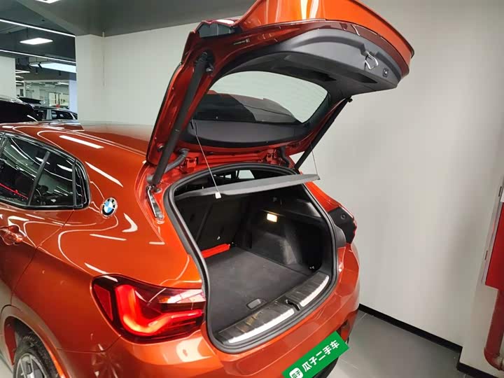 Фото 19 - BMW X2