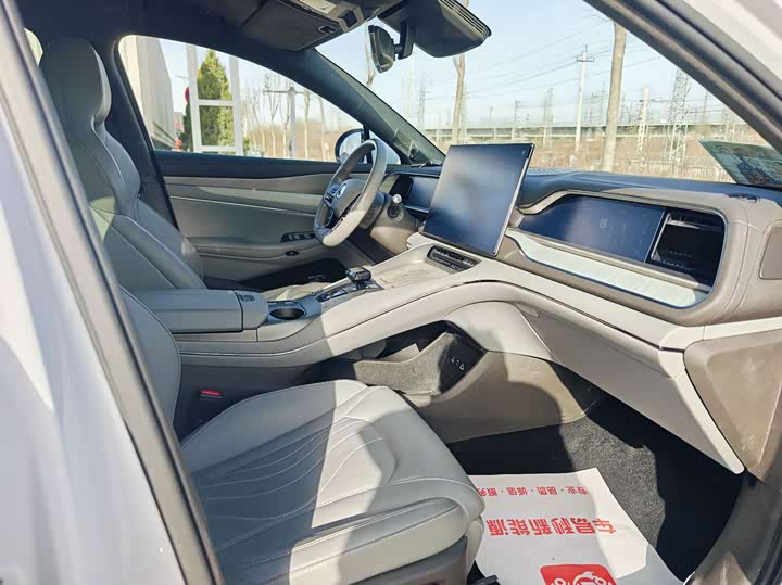 Фото 7 - Denza N7