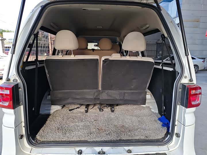 Фото 12 - Dongfeng Forthing Lingzhi M5