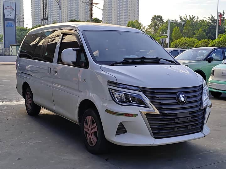 Фото 2 - Dongfeng Forthing Lingzhi M5