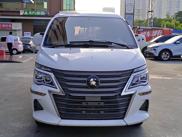 Фото 3 - Dongfeng Forthing Lingzhi M5