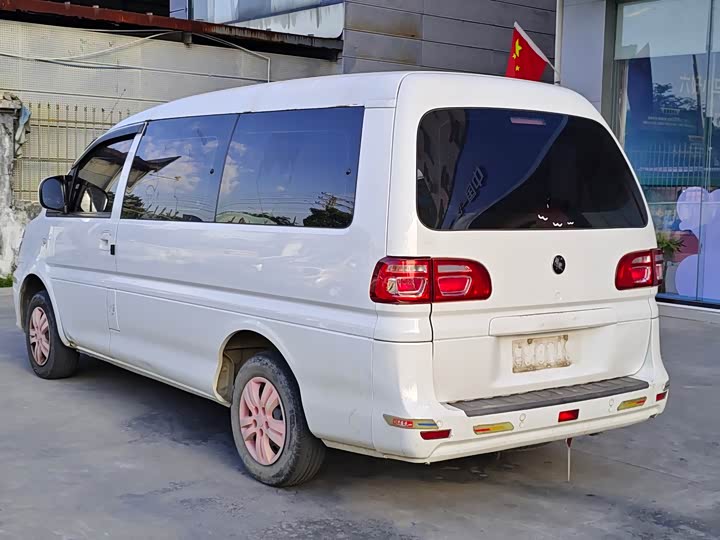 Фото 4 - Dongfeng Forthing Lingzhi M5
