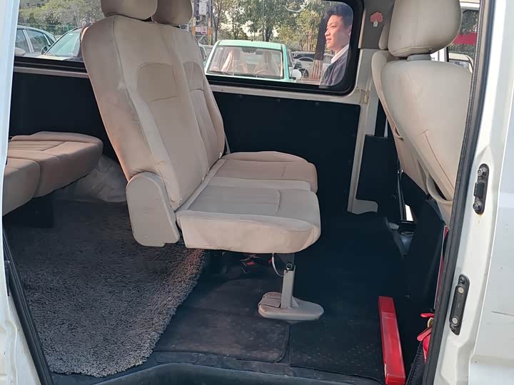 Фото 8 - Dongfeng Forthing Lingzhi M5