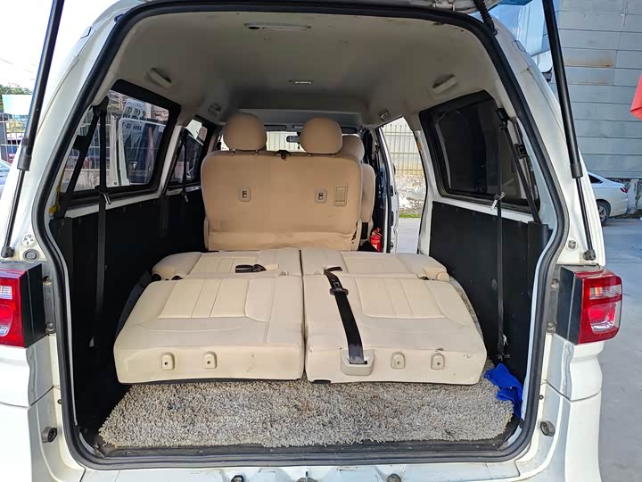 Фото 9 - Dongfeng Forthing Lingzhi M5