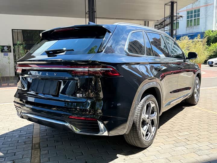 Фото 7 - Geely Monjaro