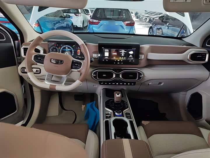 Фото 10 - Geely Icon