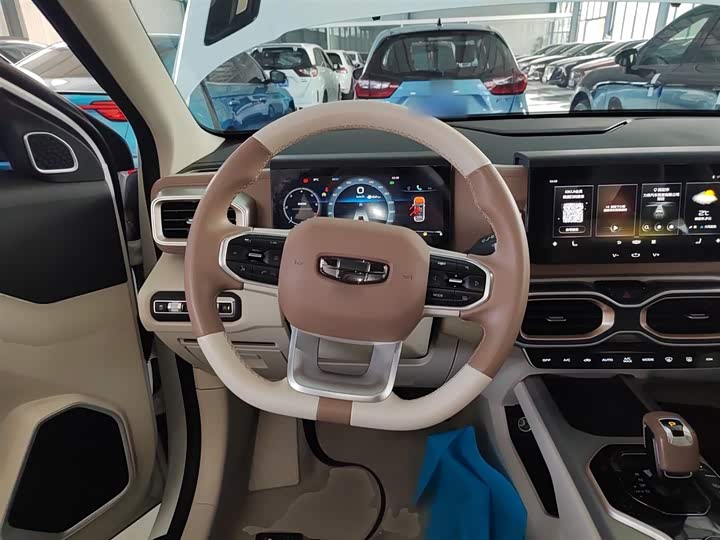 Фото 11 - Geely Icon