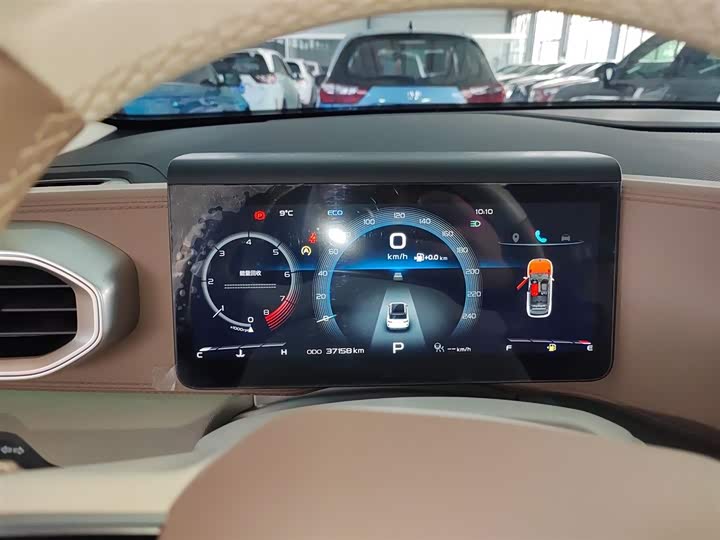 Фото 12 - Geely Icon