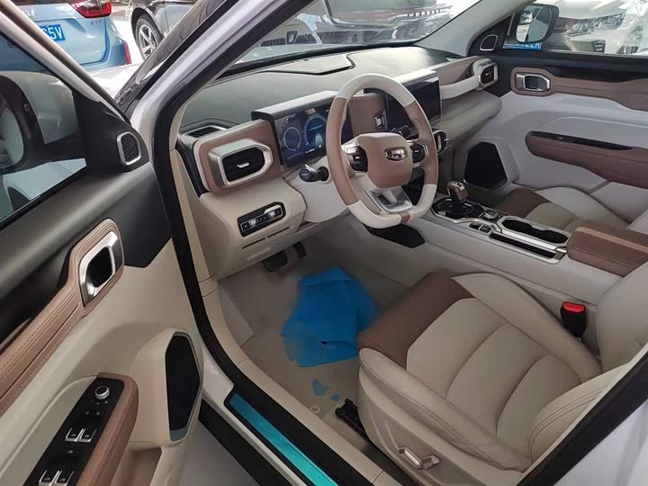 Фото 16 - Geely Icon