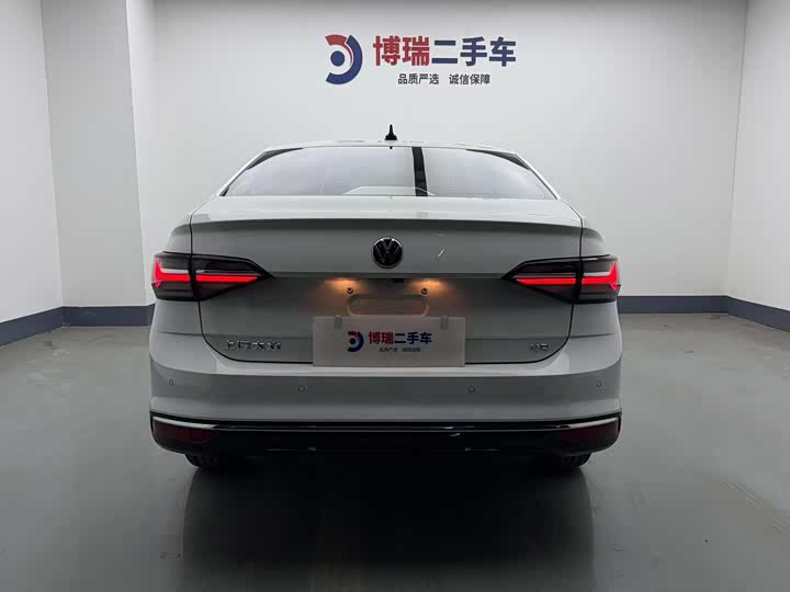 Фото 4 - Volkswagen Lavida