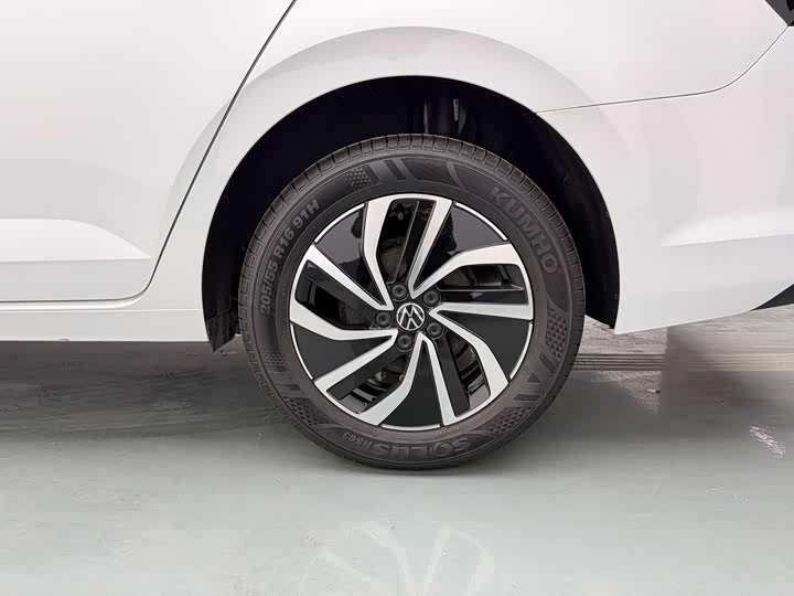 Фото 7 - Volkswagen Lavida