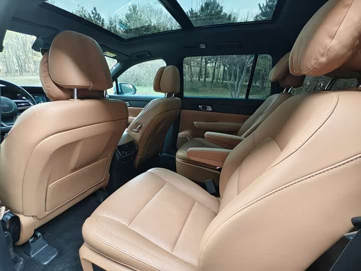 Фото 12 - LiXiang One