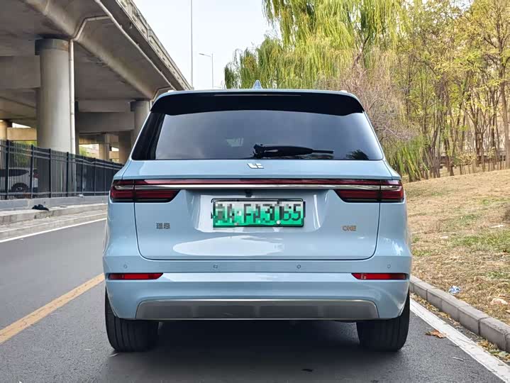 Фото 5 - LiXiang One