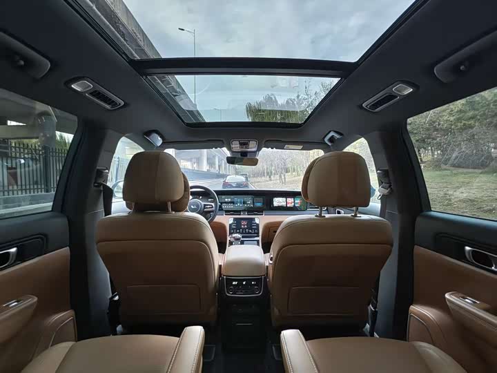 Фото 7 - LiXiang One