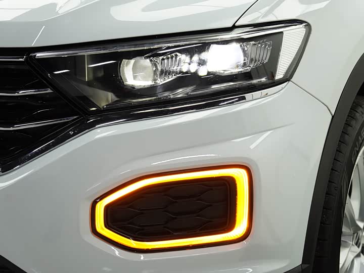 Фото 6 - Volkswagen T-Roc