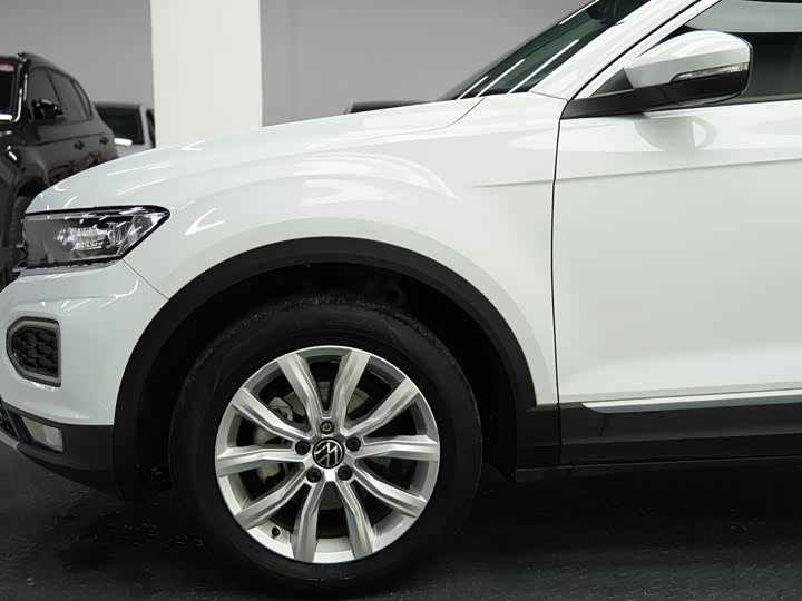 Фото 7 - Volkswagen T-Roc