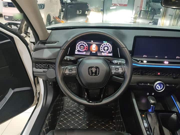 Фото 10 - Honda Accord