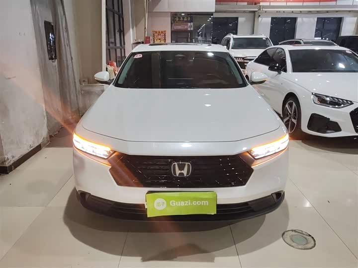 Фото 3 - Honda Accord