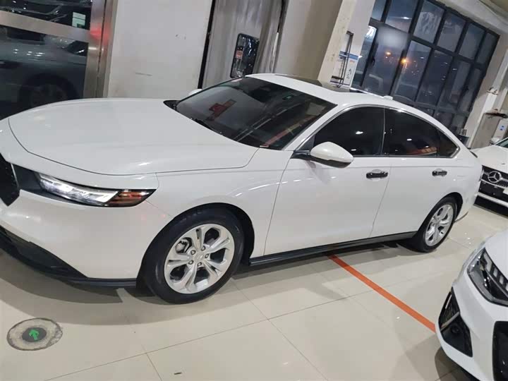 Фото 5 - Honda Accord