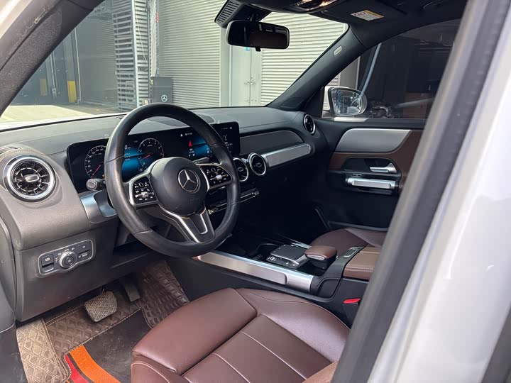 Фото 7 - Mercedes-Benz GLB-Class