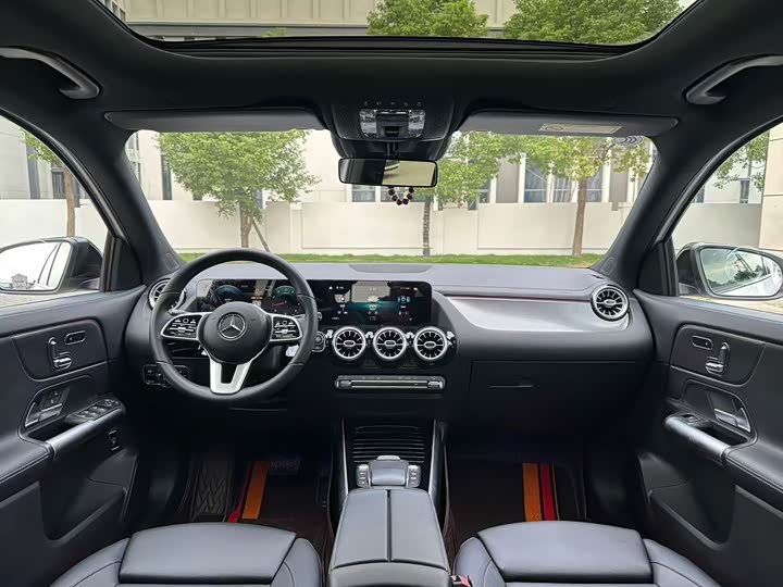 Фото 11 - Mercedes-Benz GLA-Class