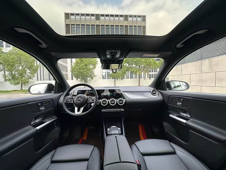 Фото 12 - Mercedes-Benz GLA-Class