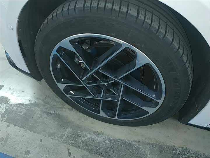 Фото 23 - XPeng F57