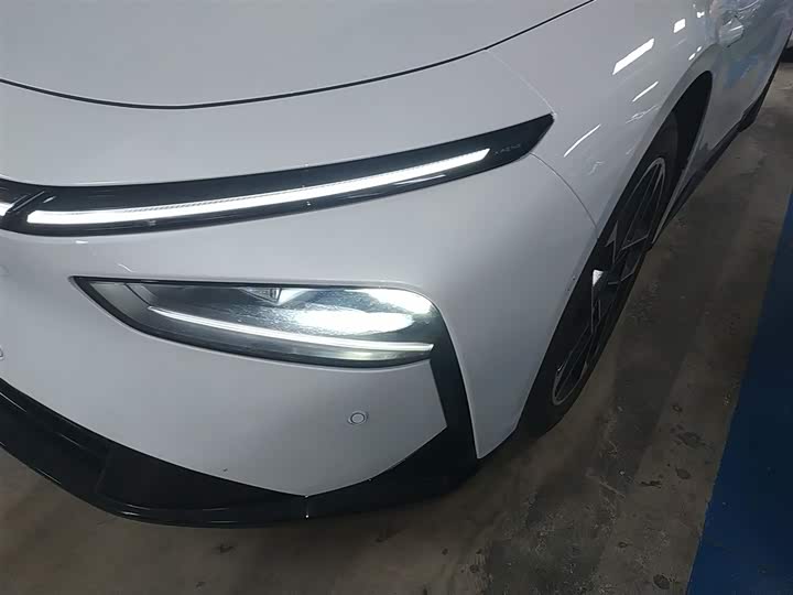 Фото 24 - XPeng F57