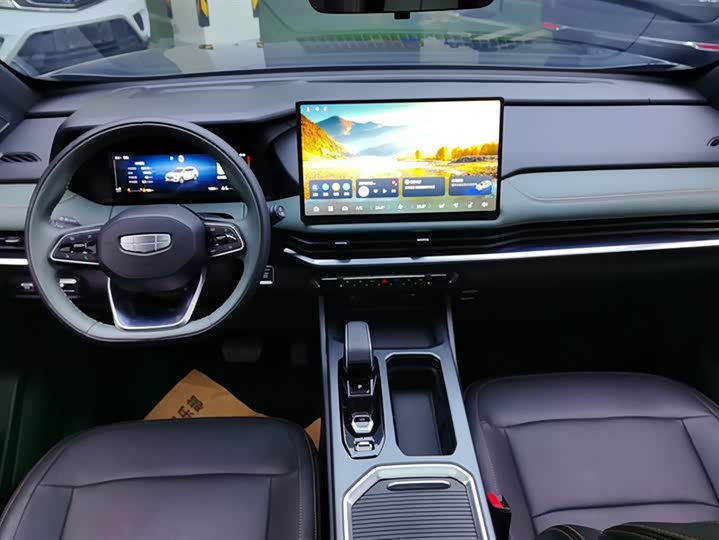 Фото 12 - Geely Okavango L