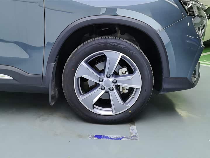 Фото 6 - Geely Okavango L