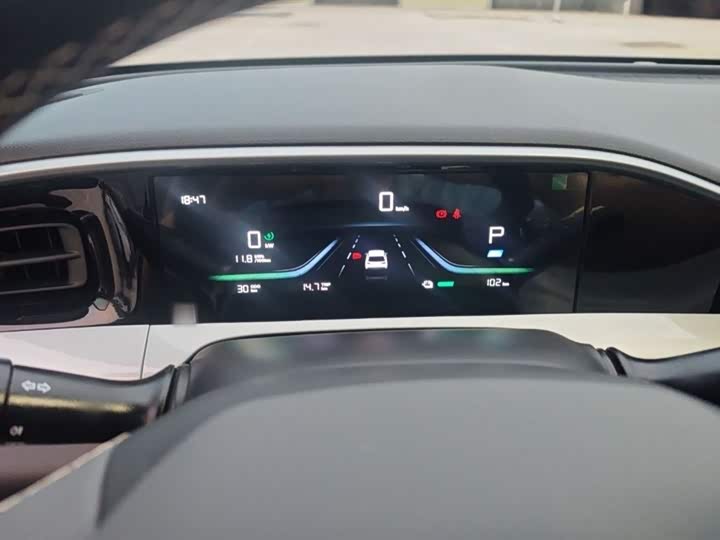 Фото 4 - Geely Galaxy Geome