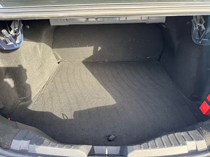 Фото 10 - Ford Escort